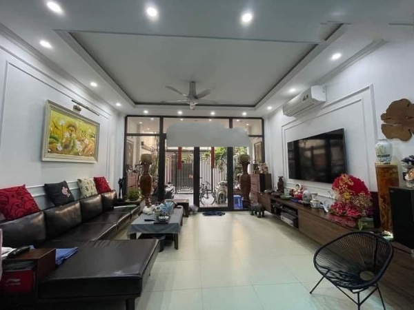 Bán nhà 4 tầng ngõ ô tô thông tại Đường Hoàng Như Tiếp, Phường Bồ Đề, Long Biên, Hà Nội